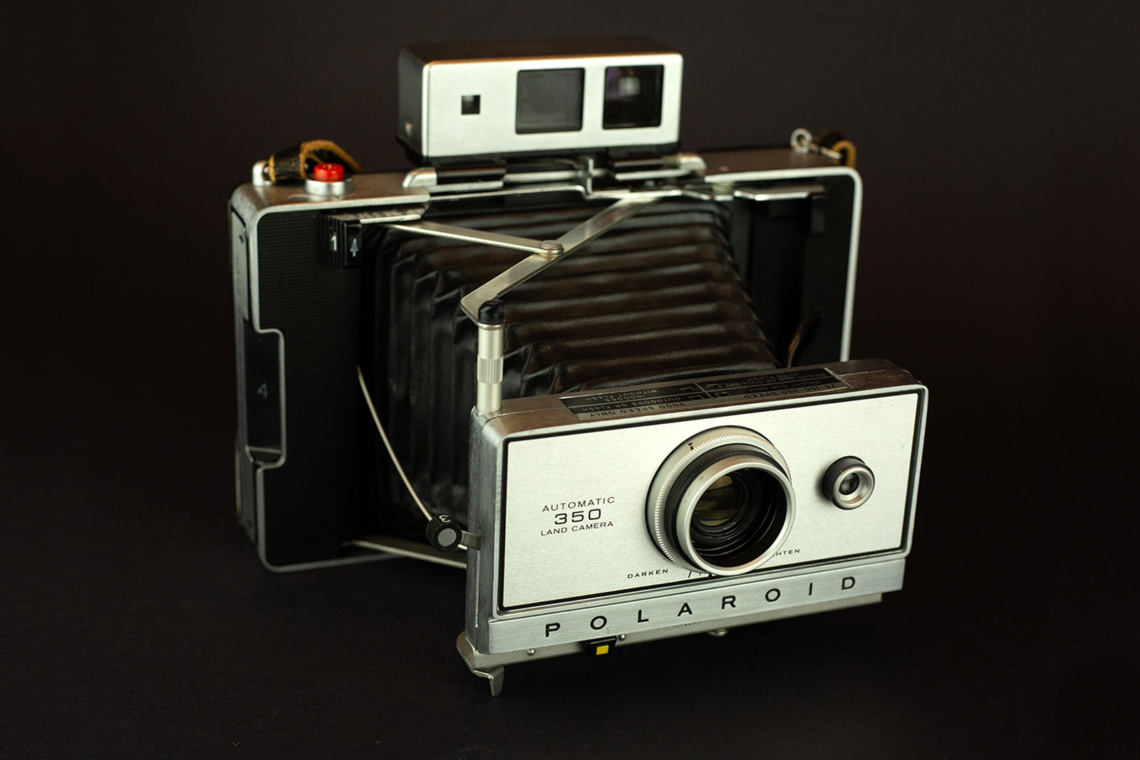 Instant camera check special feature. Retro taste only by film